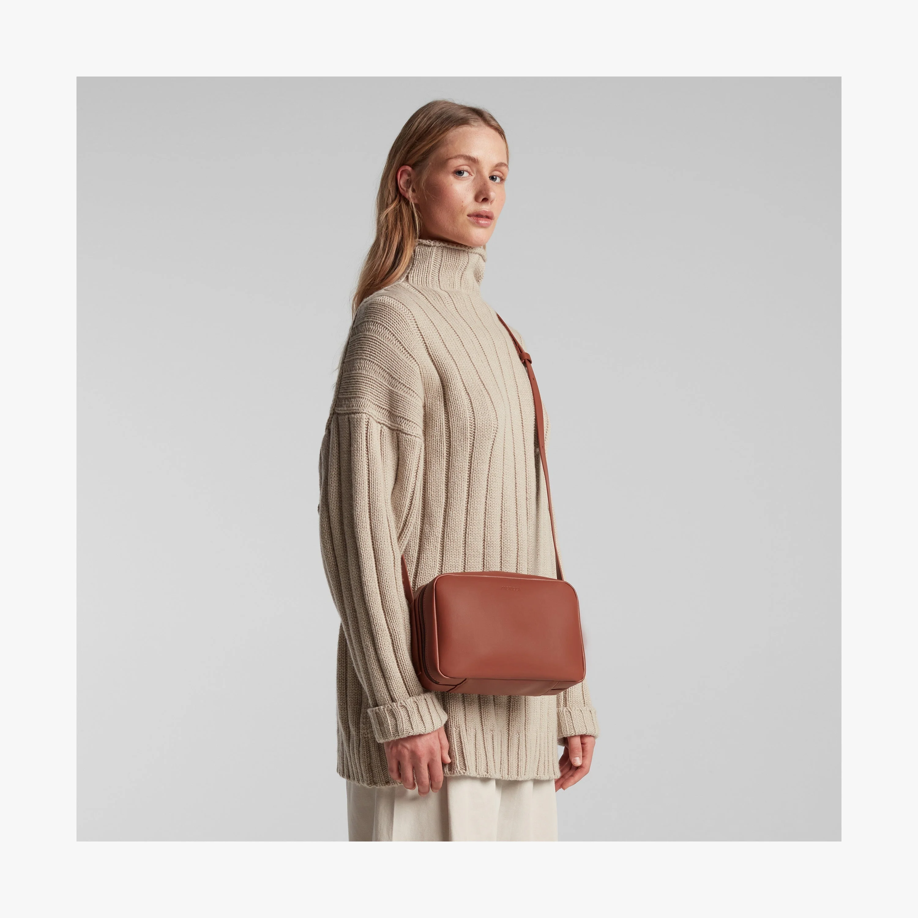 Metro Crossbody - Image 35