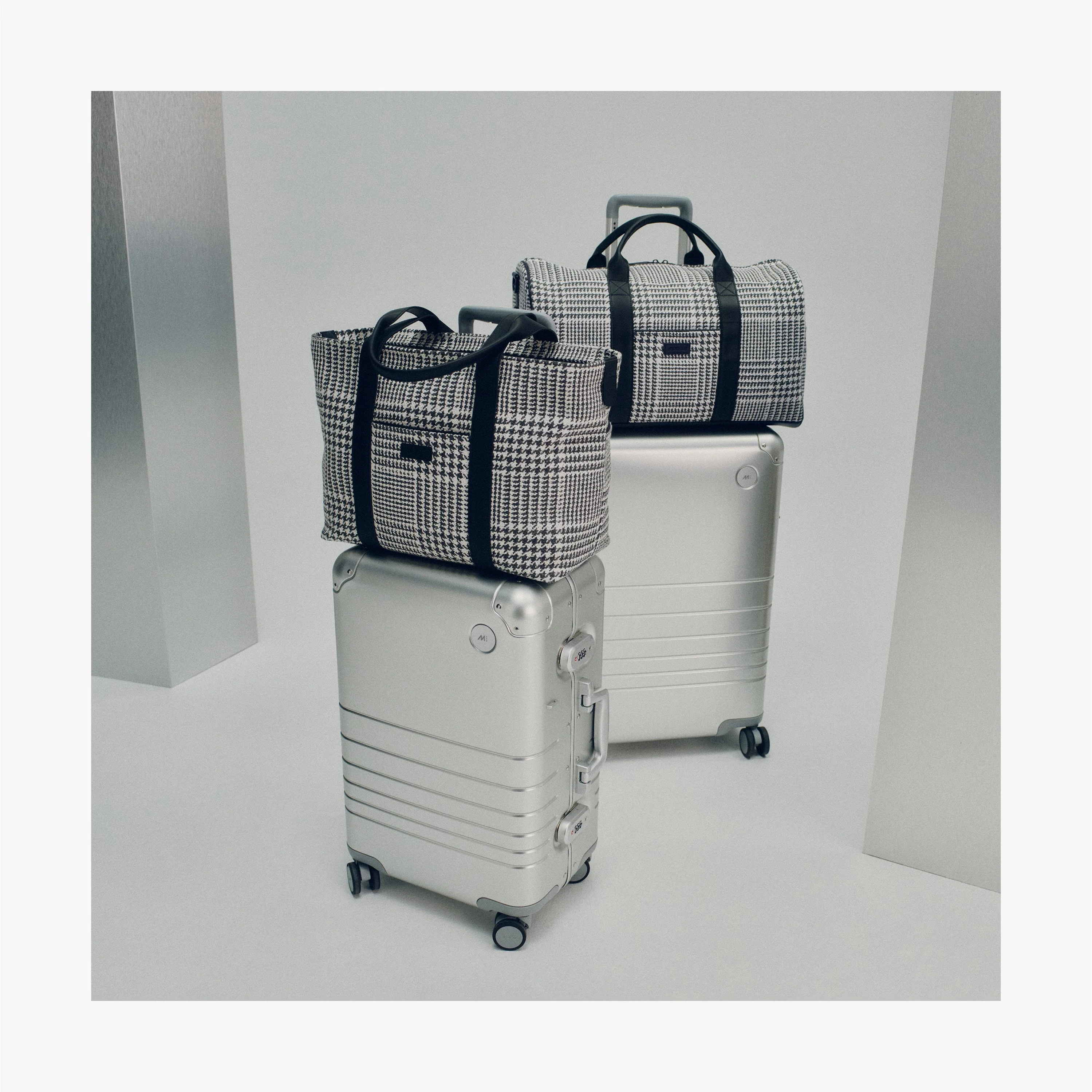 Metro Tote - Image 37